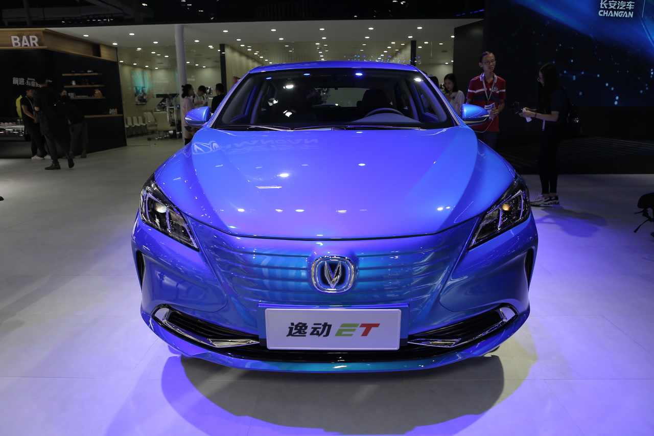 实拍全新长安逸动ET 拥有400km超远续航