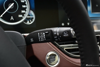 2018款君马S70 1.5T自动旗舰运动型