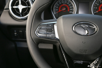 2016款东南DX3 1.5L手动豪华型