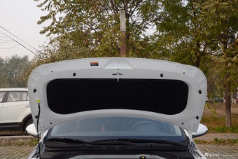 2016款现代悦纳 1.4L自动活力版SPORT