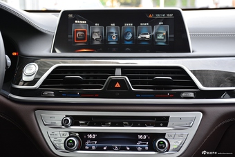 2017款宝马7系740Le插电混动