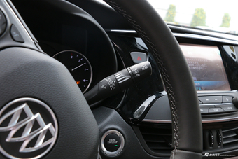 2018款昂科威2.0T自动四驱豪华型28T