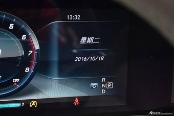 2016款奔驰E级E300L 豪华型