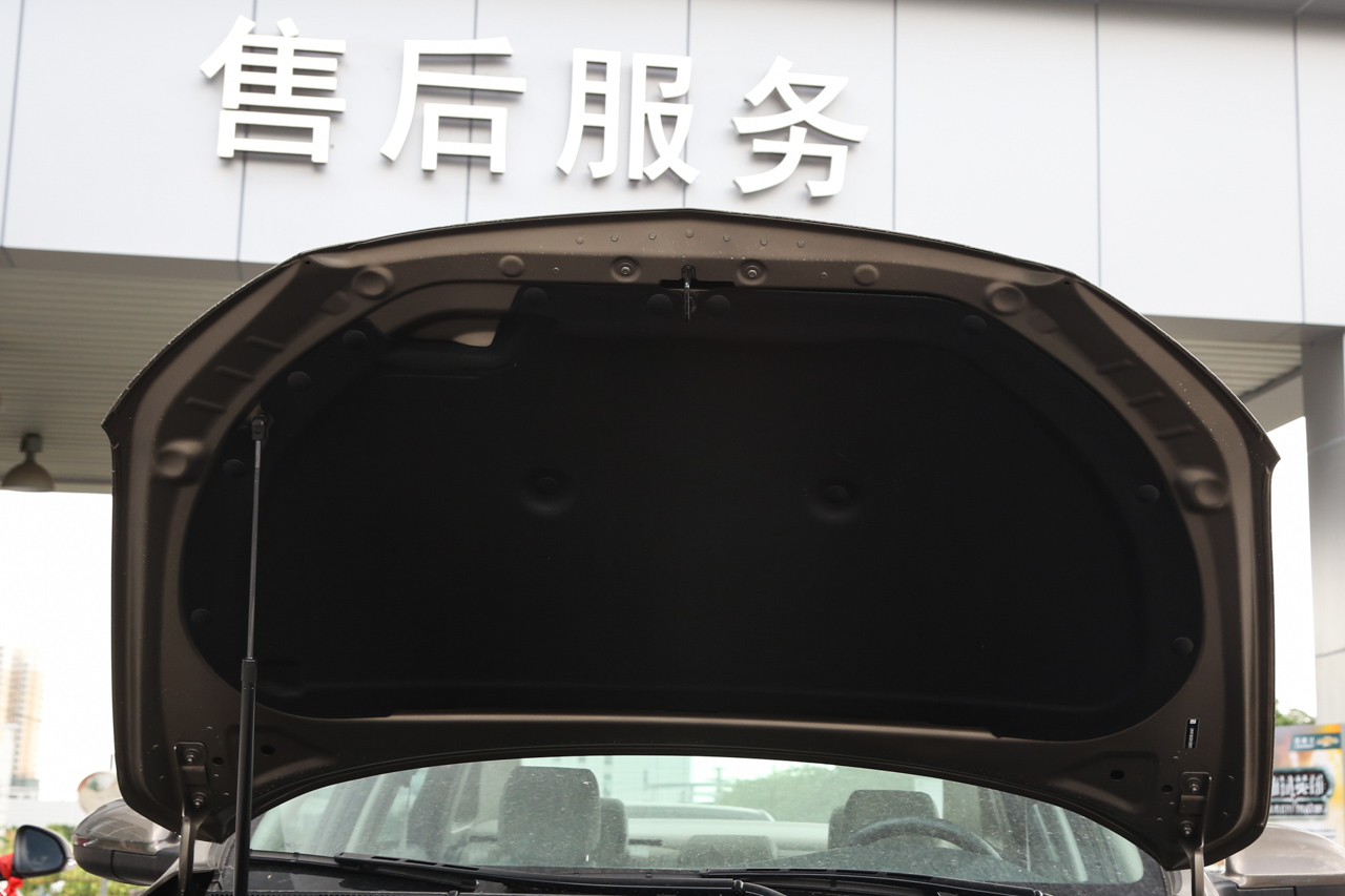 2016款英朗1.5L自动精英型15N 托帕石棕