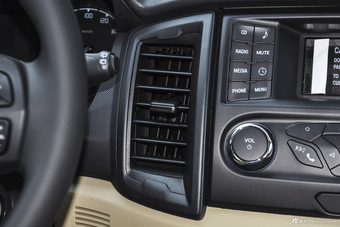 2016款撼路者2.0T自动四驱菁英版汽油