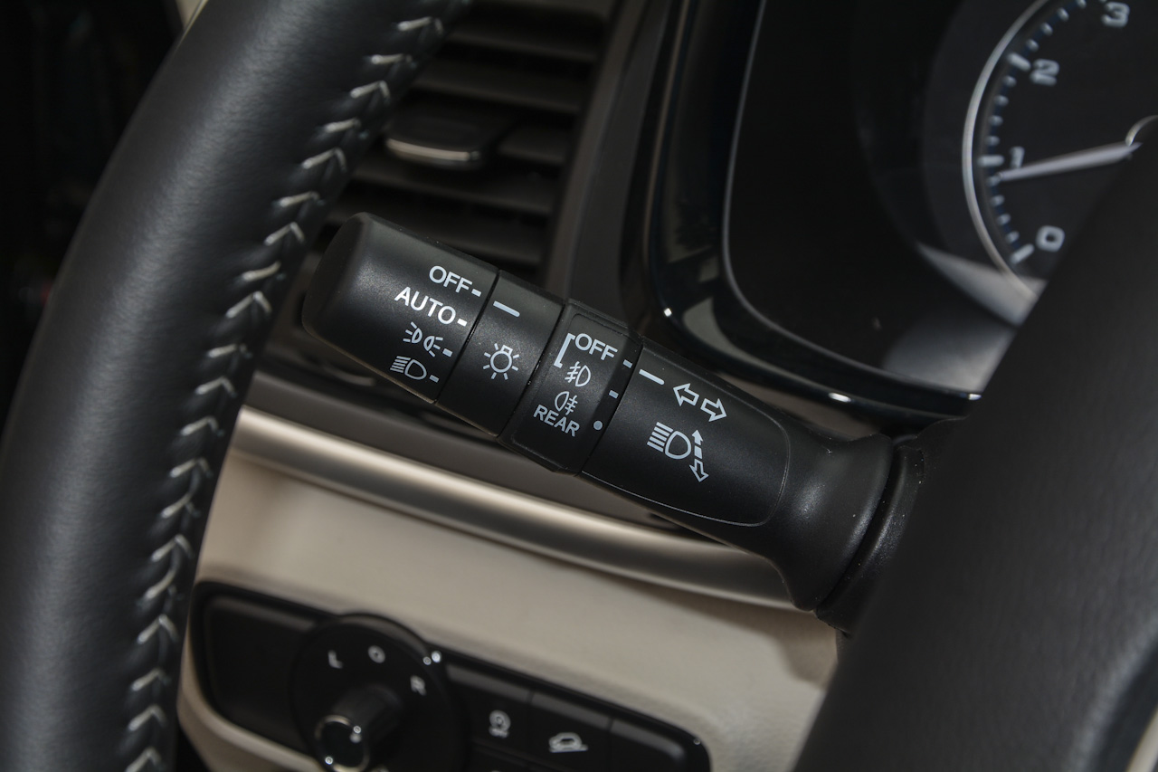 2018款传祺GM8自动320T尊贵版