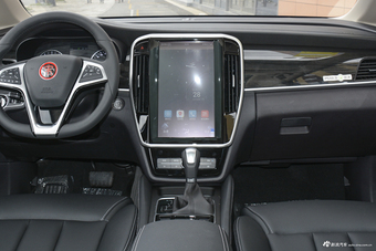 2018款比亚迪宋MAX 1.5T自动智联精英型6座