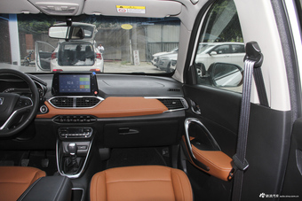 2017款宝骏510 1.5L手动豪华型 