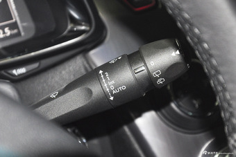 2015款DS 5 1.6T自动豪华版THP160