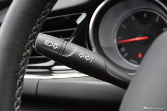 2018款君威GS 2.0T自动穿越火线联名限量版28T