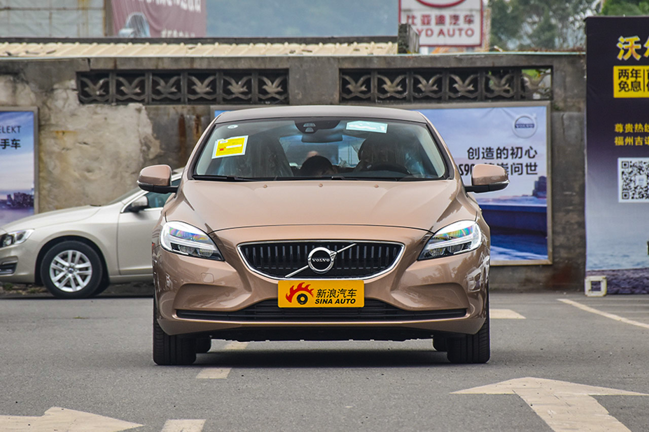 2017款沃尔沃V40 1.5T自动T3 智逸版