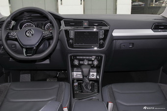 2017款途观L 1.8T自动两驱舒适版330TSI