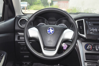 2015款启辰T70 1.6L手动睿行版