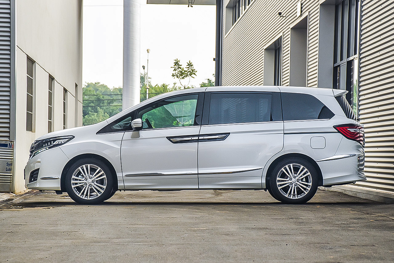 2016款艾力绅2.4L自动至尊版