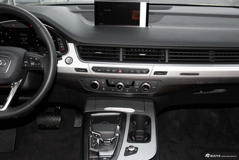 2016款奥迪Q7 3.0T自动45TFS技术型