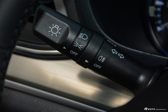 2017款长安CS95 2.0T自动两驱智远版