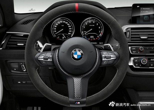 宝马M240i Performance官图