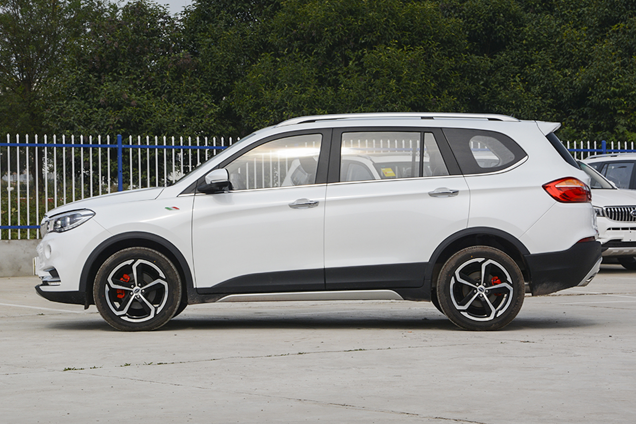 2017款斯威X7 1.5T自动智享型 