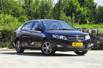 2014款众泰Z300 1.5L手动豪华型