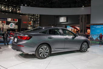 实拍|本田全新INSIGHT量产版 油耗4.24L/100km