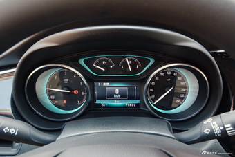 2017款昂科威2.0T自动四驱领先型28T