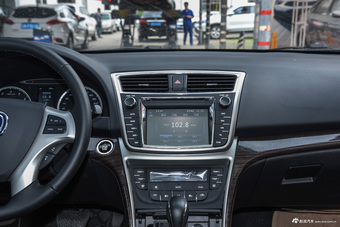 2014款长安 睿骋  1.8T自动尊贵周年版国IV  闪光泰晤士灰 封面 闪光水晶灰