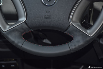 2015款海马S5 1.6L手动豪华型天窗版