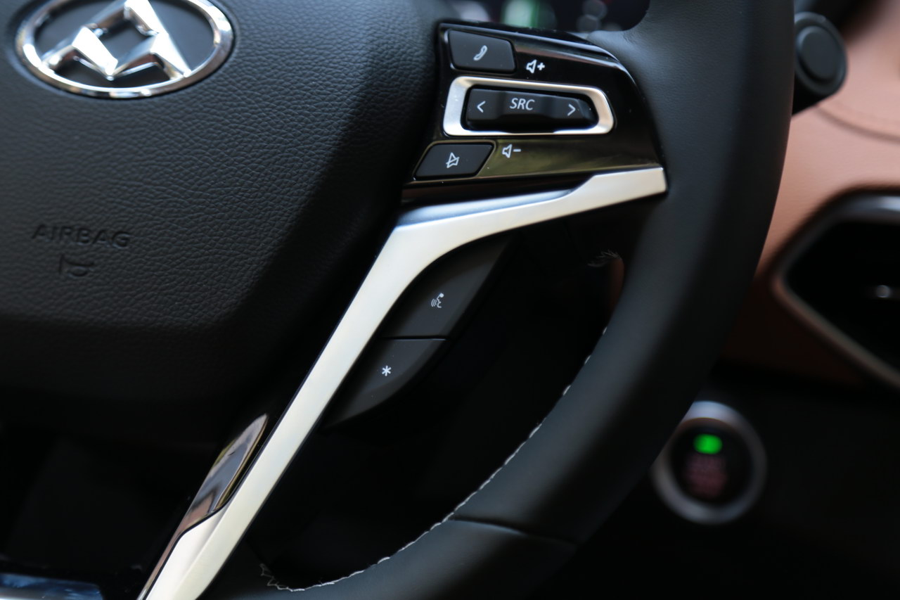 2017上汽大通D90 2.0TGI自动四驱高配版