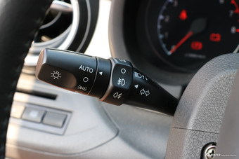 2017款比亚迪宋盖世升级版1.5TI手动豪雅型