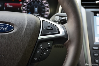 2017款蒙迪欧2.0T自动旗舰型