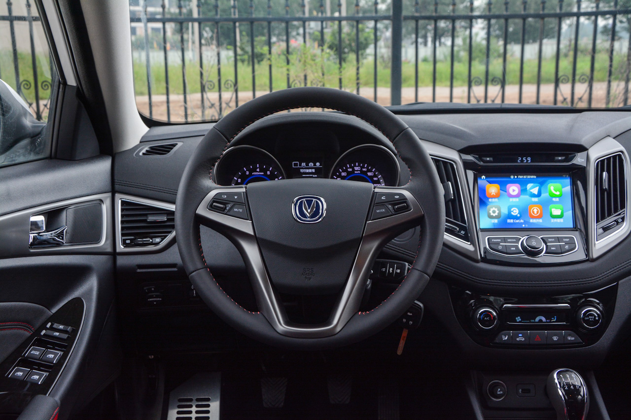 2016款逸动XT 1.6L手动俊酷型