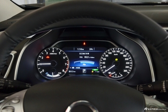 2019款楼兰2.5L自动S/C XE HEV四驱混动智联尊尚版