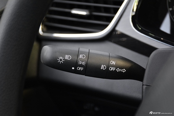 2017款宝骏310 1.5L手动豪华型