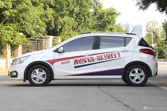 2016款宝骏310 1.2L手动豪华型