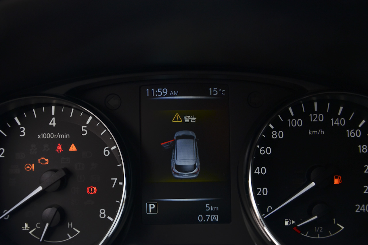 2017款逍客2.0L自动豪华版