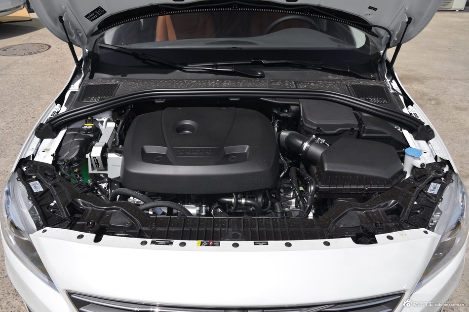 2018款沃尔沃S60L 1.5T自动T3智进版