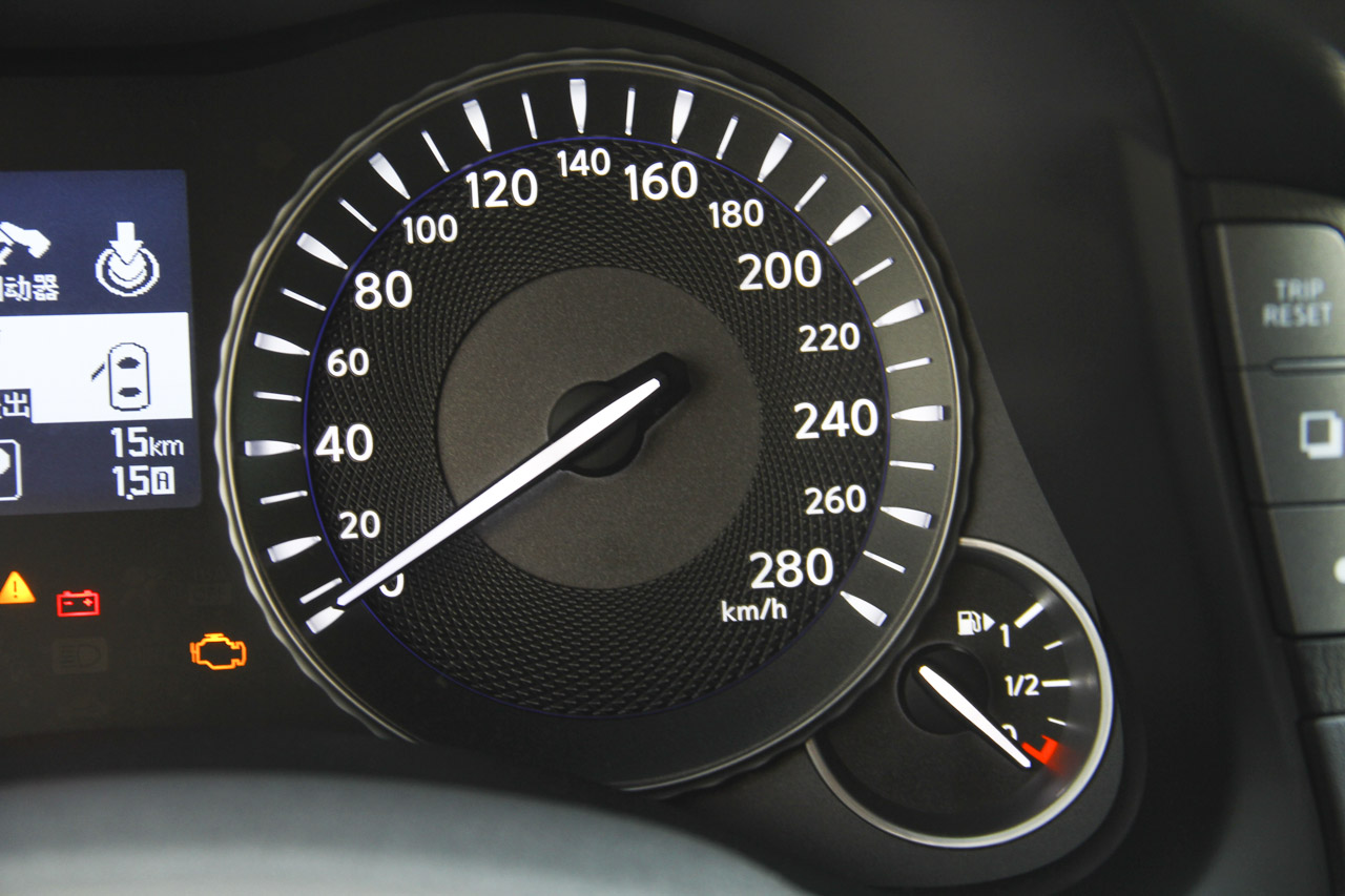 2015款英菲尼迪Q70L 2.5L悦享版