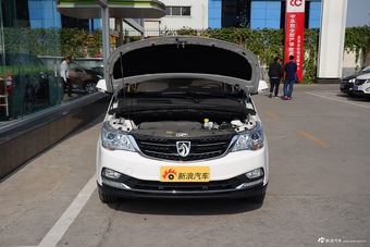 2016款宝骏730 1.8L AMT智能手动7座豪华型 7座