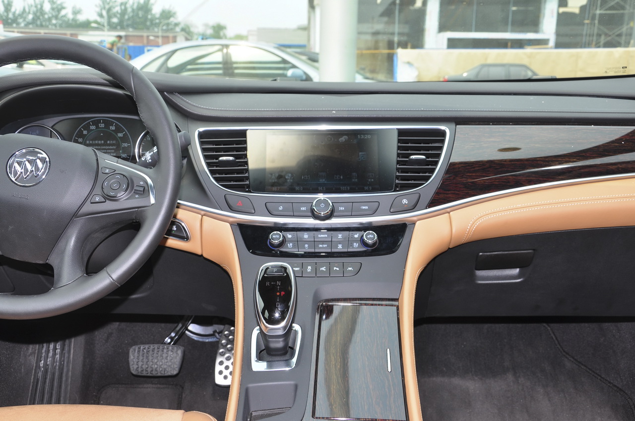 2016款君越2.0T自动豪华型28T