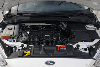 2017款福克斯三厢1.6L自动舒适型智行版