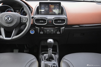 2017款风神AX4 1.6L手动潮悦型