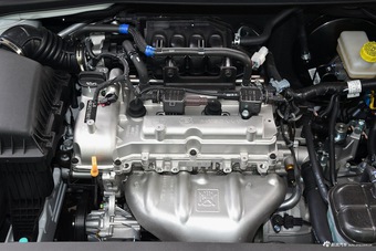 2016款宝骏310 1.2L手动时尚型