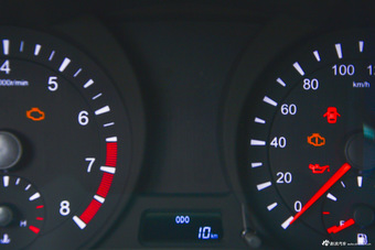 2015款海马福美来1.6L手动品尚型