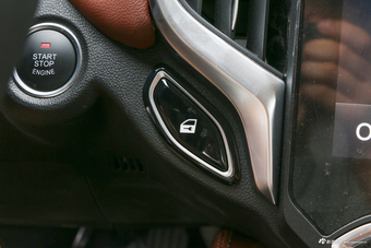 2018款中华V6 1.5T手动尊贵型