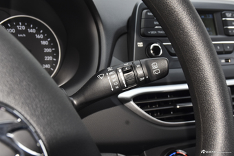 2018款逸行1.6L自动逸享版