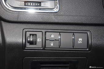 2015款 宝骏560 1.8L手动精英型