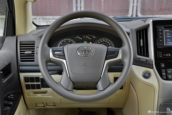 2016款兰德酷路泽4.0L自动V6中东低配版