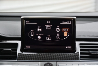 2016款奥迪S8 4.0T自动4.0TFSI quattro