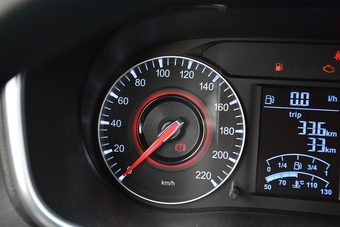 2017款中华V3 1.5L手动舒适型