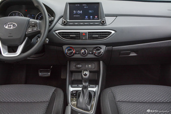 2017款悦动1.6L自动悦值版GLS